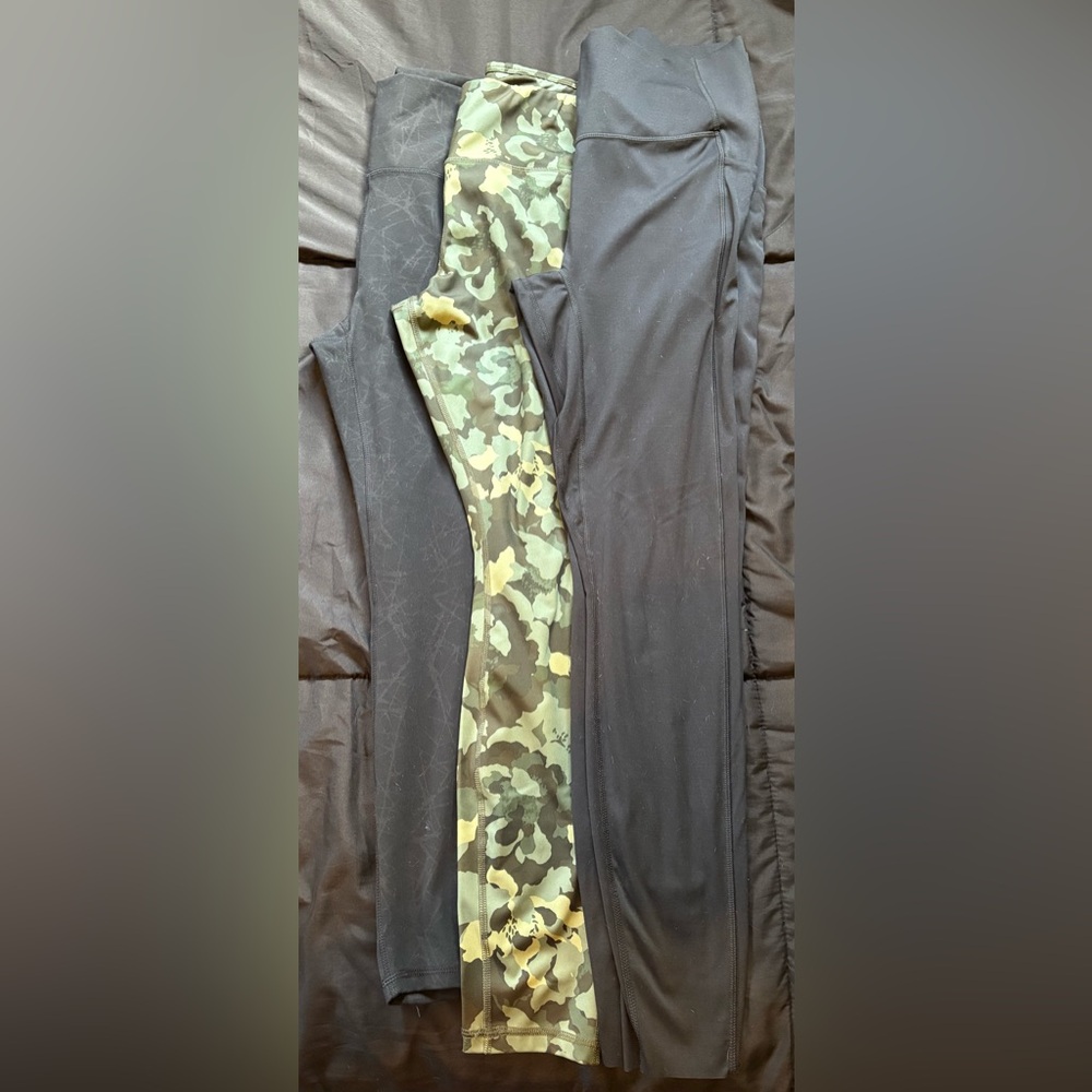 Lot Of 3 Womans Leggings: All In Motion, Avia, Spyder Woman Size XL Extra Large